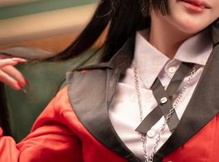 Umeko J泳池之旅：图包里没说的，原图里总能找到些小玄机。